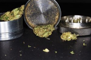 How to Boil Your Grinder to Clean it and Get High at The Same Time!